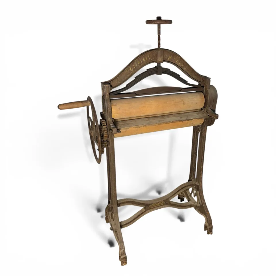 Magiel ręczny wolnostojący (wyżymaczka wałkowa marki Miele / Original Miele)
