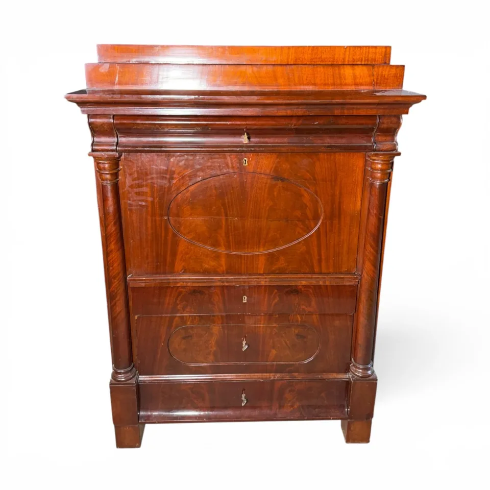 Sekretarzyk (secretaire à abattant)