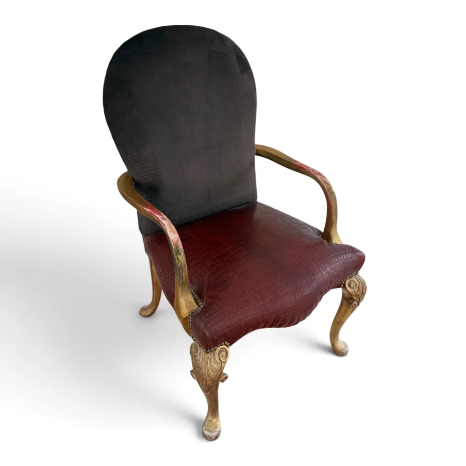 Fotel salonowy z podłokietnikami w stylu Chippendale / Queen Anne Revival