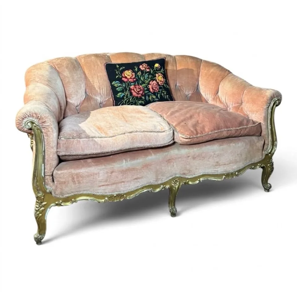 Dwuosobowa sofa salonowa w stylu neorokokowym / Ludwik XV (w typie canapé / sofki muszlowej)