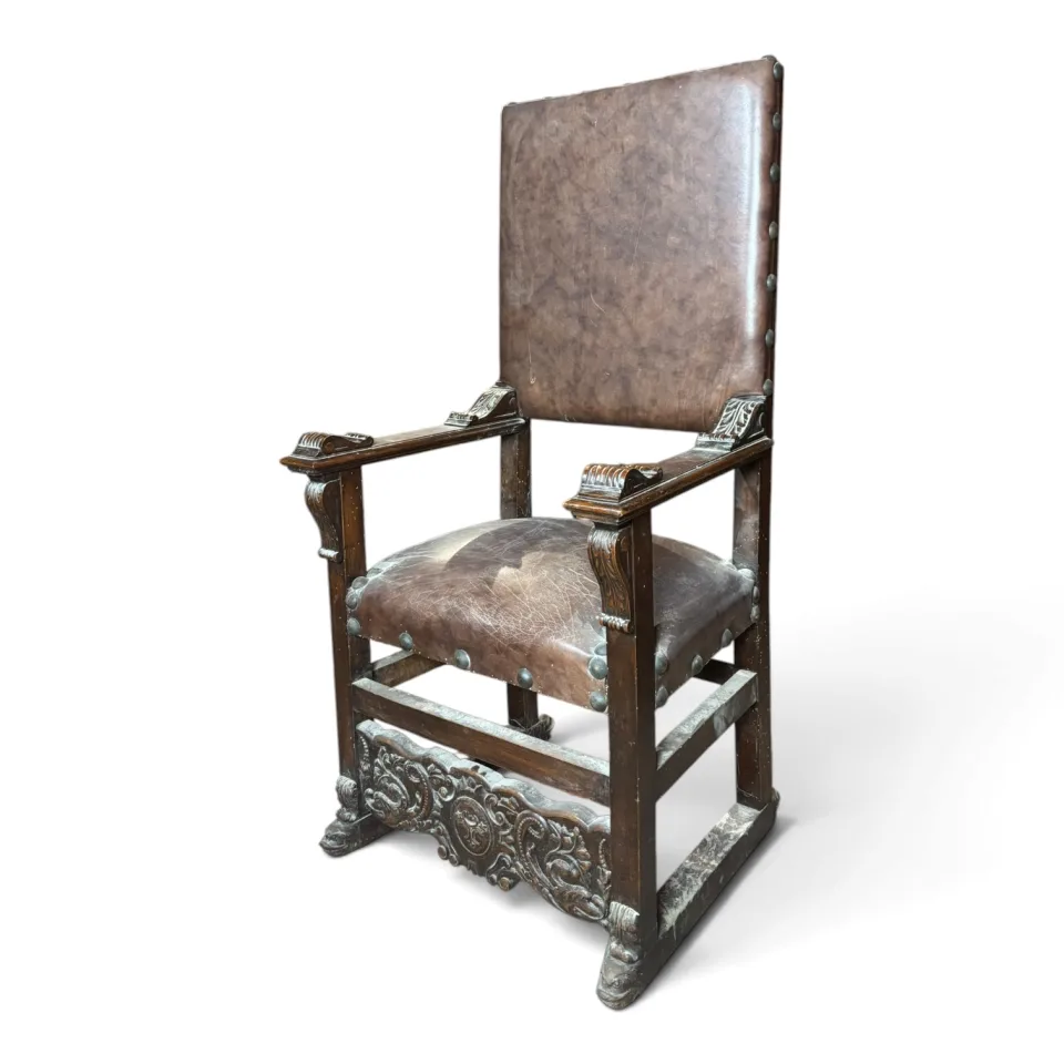 Fotel gabinetowy / tronowy w stylu hiszpańskiego baroku / neorenesansowym (w typie fotela sillón de fraile)