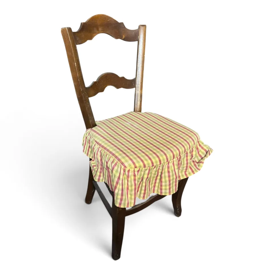 Krzesło rustykalne / prowincjonalne w typie ladder-back