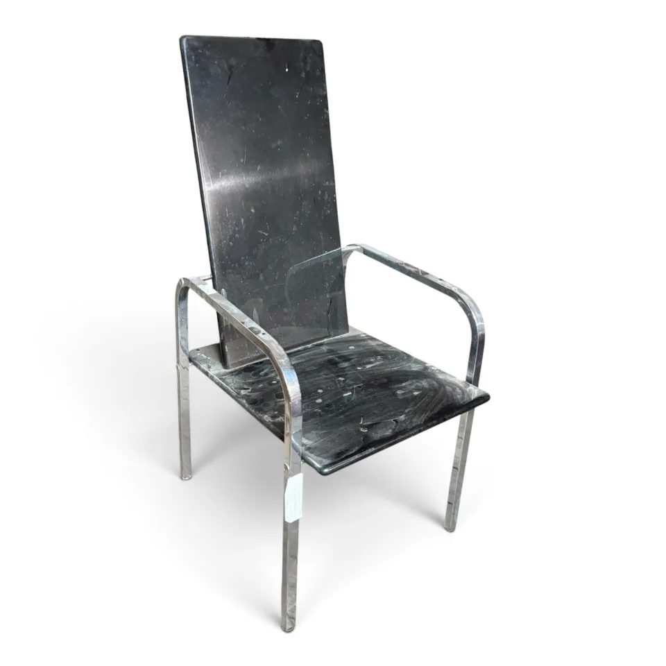 Fotel / krzesło z podłokietnikami w stylu Postmodernizm / Bauhaus Revival